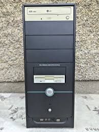 3 настолни компютри