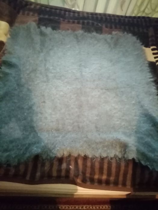 Шаль пуховая. В отличном состоянии.