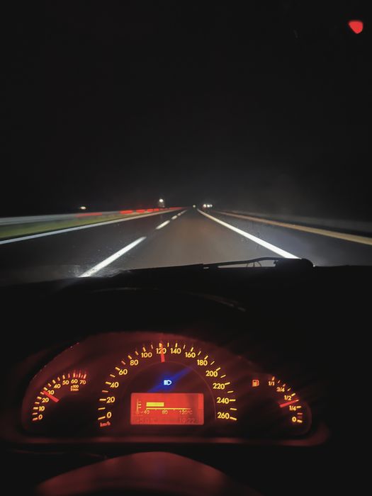 Мерцедес C320 бензин