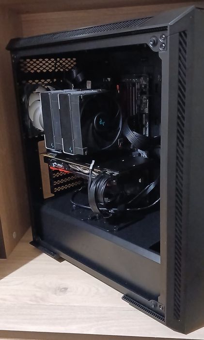 Мощен  Геймърски Компютър