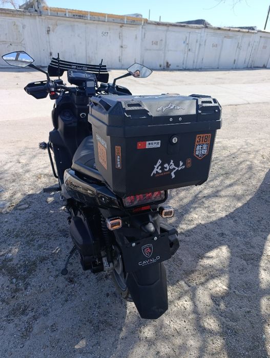 Skuter sotiladi tank