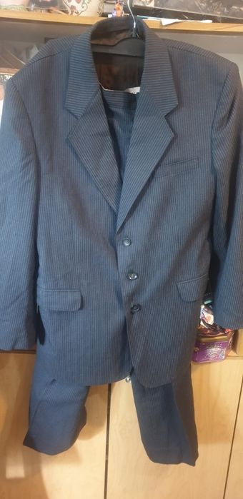 Брюки мужские56 размер с пиджаком .Два экземпляра.