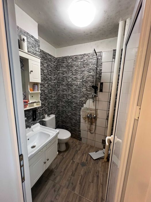 Голям офис под наем в ж.к. Младост 1 до Макдоналдс