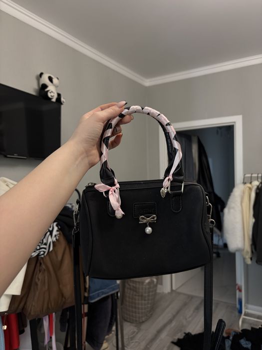 продаю сумки, любая по 2000 тг