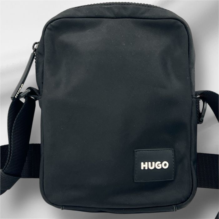 Boss Мъжка чантичка за през рамо