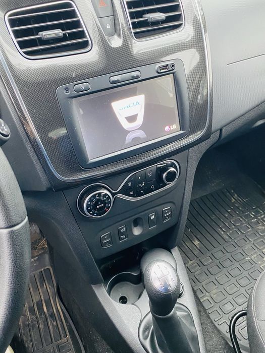 Dacia Sandero 0.9 tce + garantie! ***