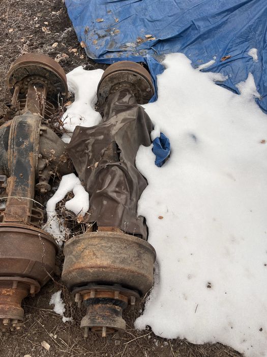 Задний мост на зил