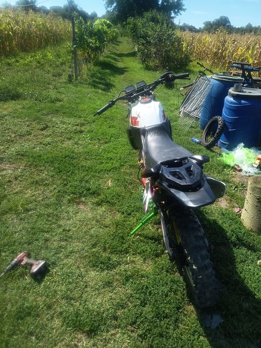 Vând schimb cross Yamaha xt 600 cm