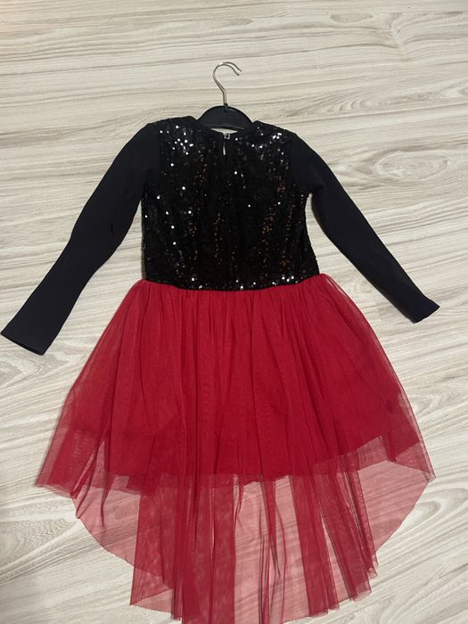 Приказна детска рокля