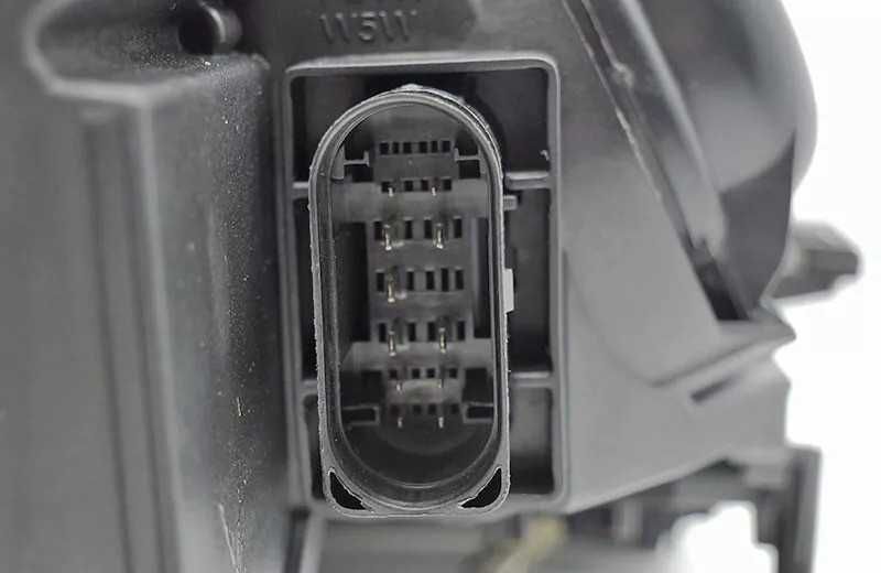 Фарове Ауди А4 Б7 Би Ксенон Нови черни тъмни Audi A4 B7 Bi Xenon