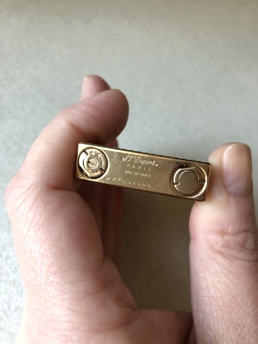 S.T.Dupont ligne 2 Montparnasse Gold Lighter vertical lines