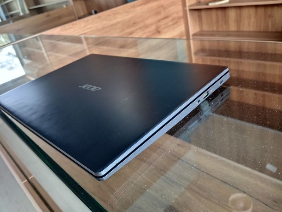 Ноутбук Acer (8 th gen)