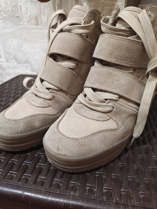 Сникерсы Bershka