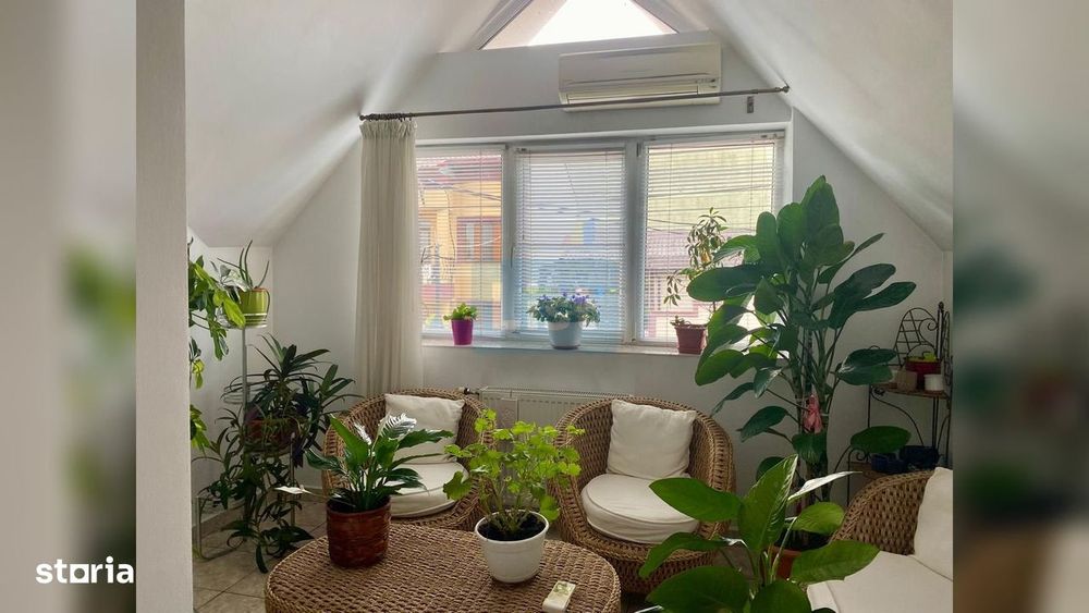 Casă 8 camere în Coiciu | 2 bucătării | 3 băi | Parcare 2-3 mașini