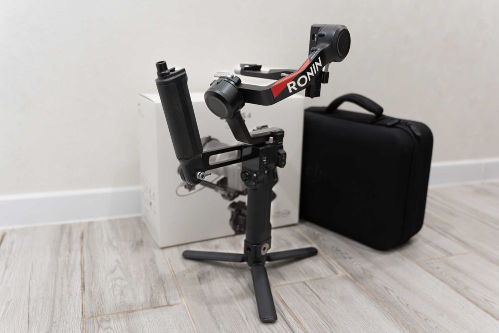 Dji Ronin RS4 Combo + плечевой ремень SmallRig