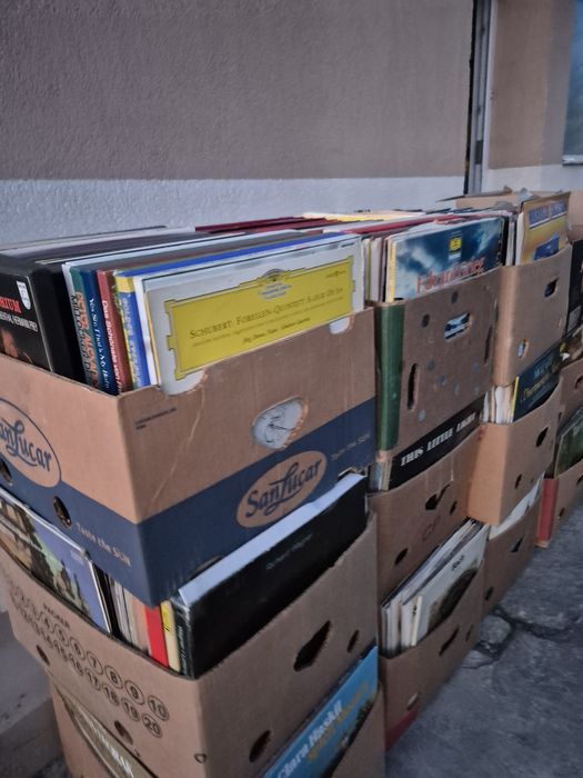 Vând 100 Discuri Vinil muzica clasca mixta pentru pick Artiști celebri