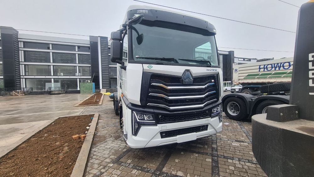 HOWO MAX 6X4 gazlik tigach podushka tayyor nalichida