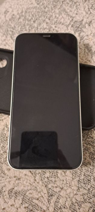 Айфон 12 128гб..