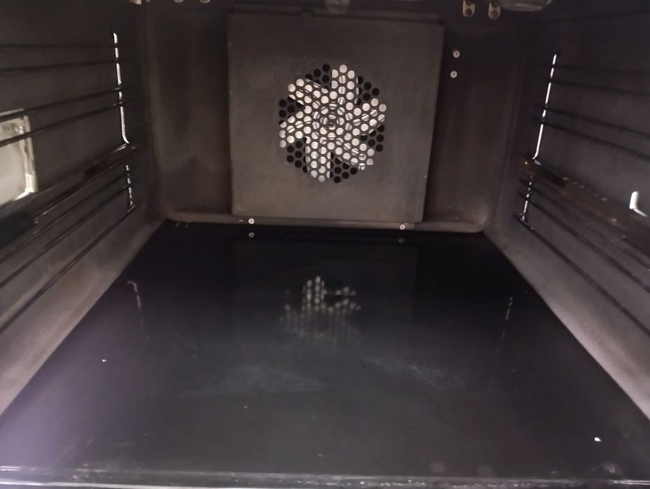 Свободно стояща печка с керамичен плот VOSS  2 години Гаранция!