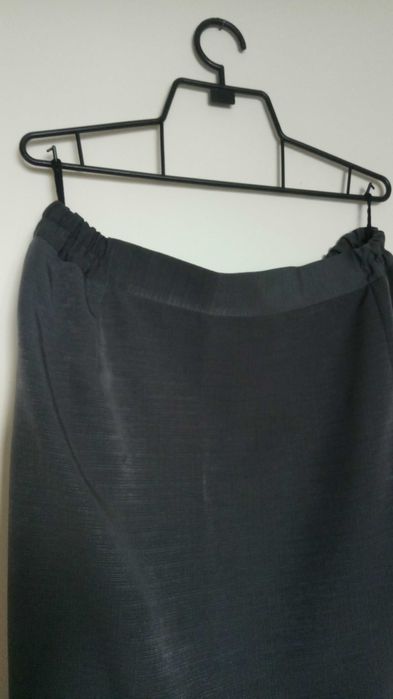 нов дамски костюм от качественa материя, номер 54