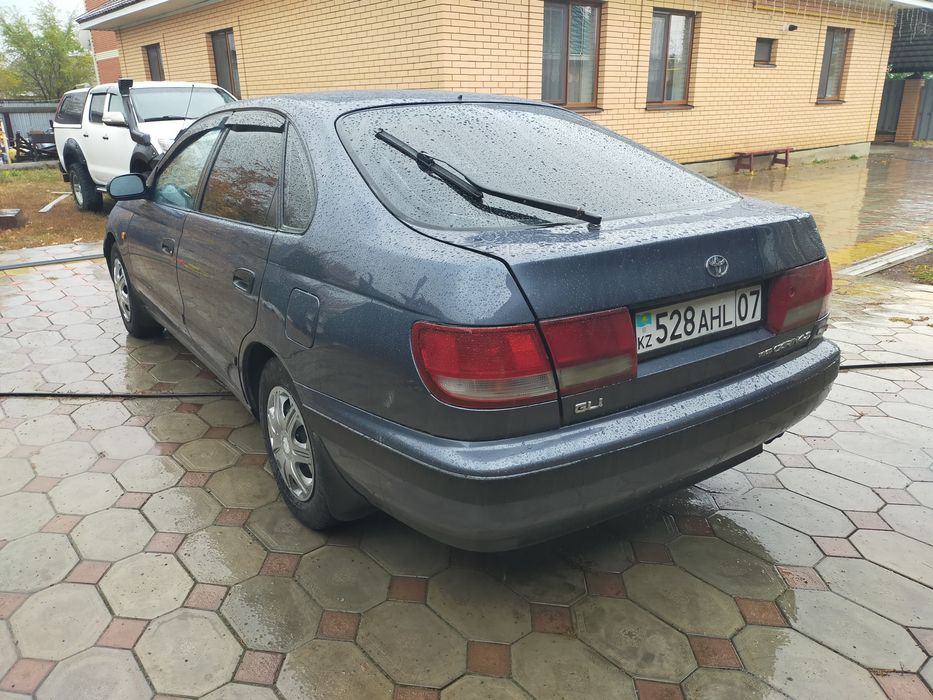 Продам Тойота Карина Е