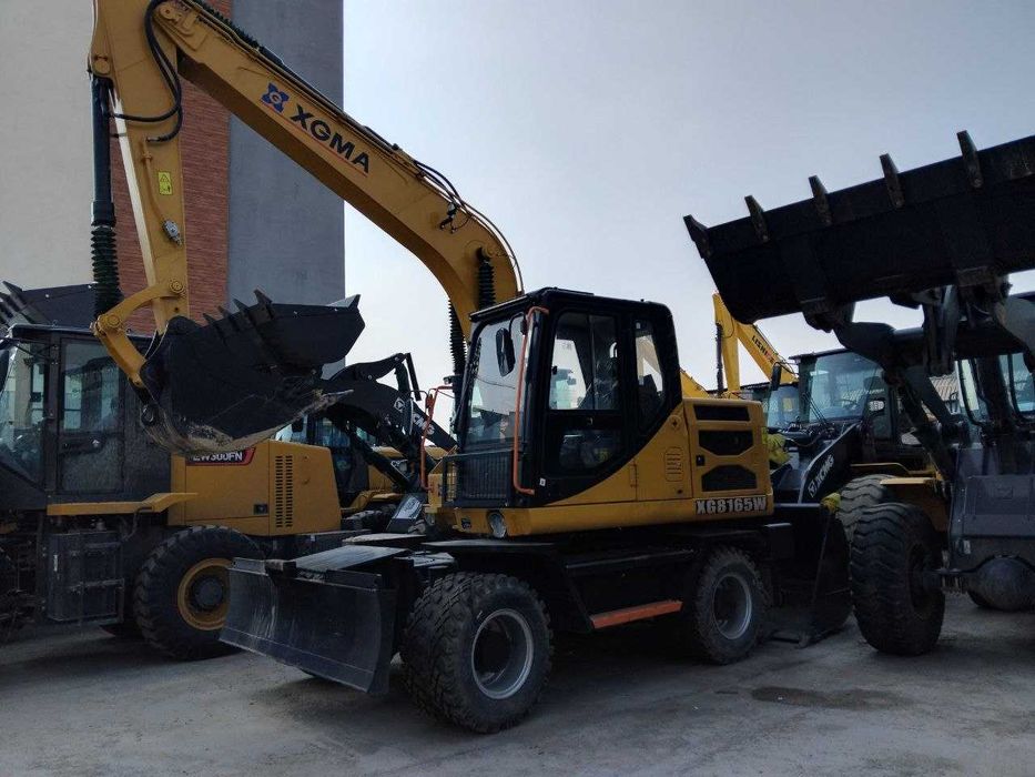 Колёсный экскаватор XGMA XG8165W (с опорными ЛАПАми) - 0,65 м/куб
