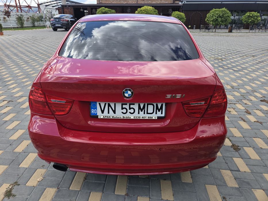 Bmw e 90 din 2011 benzina