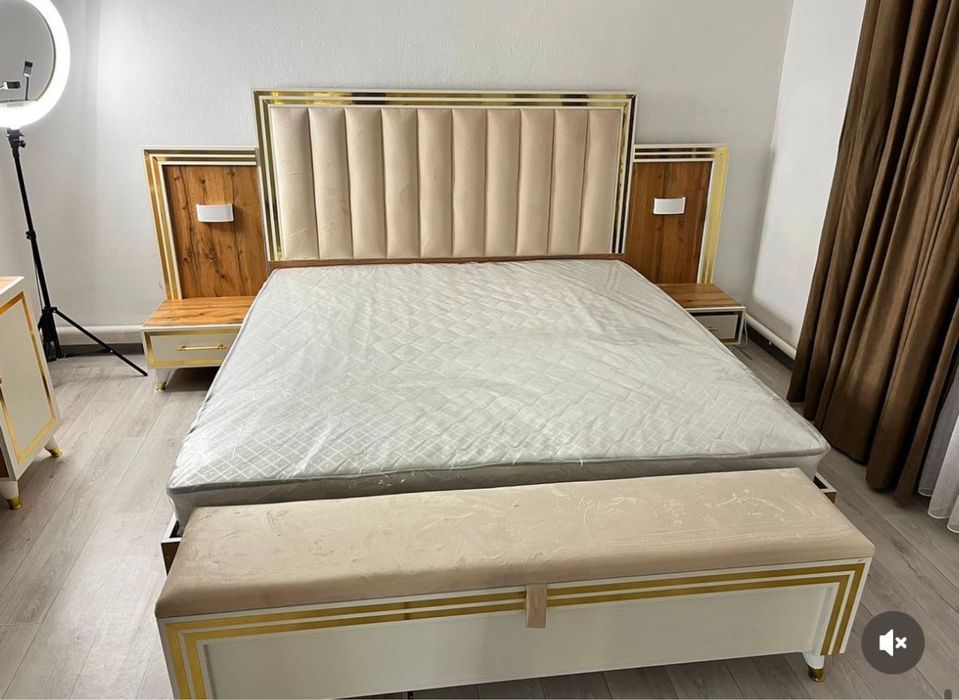 Продам спальный гарнитур
