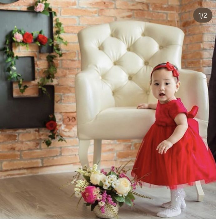 Много новых детских платьев для девочек