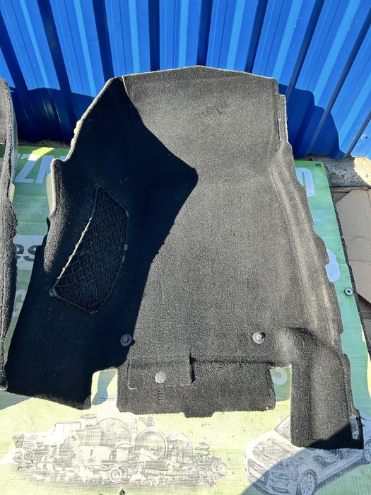 Mochetă față șofer , pasager podea interior Mercedes W213