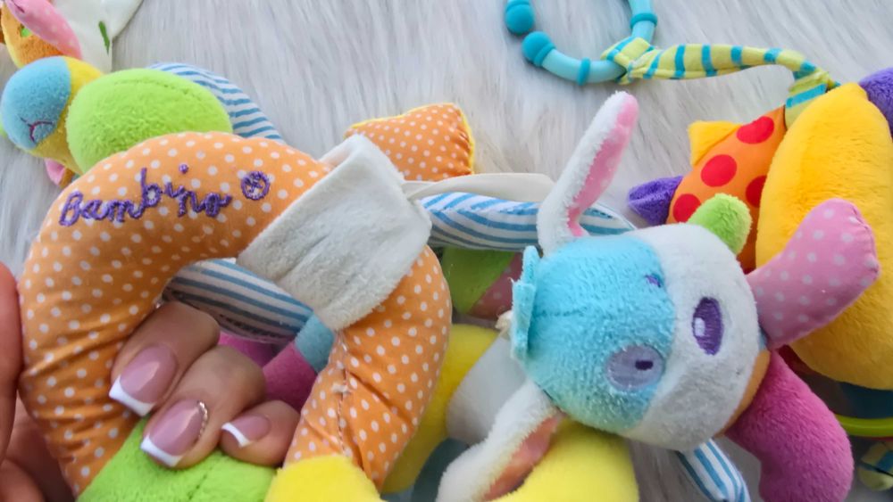 Играчки за детска количка и кошара