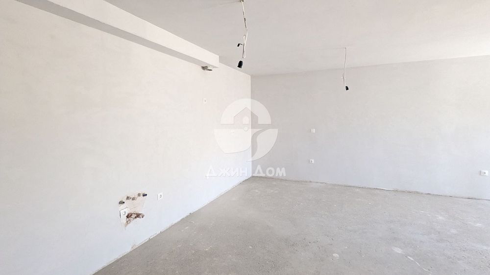 Продава се Тристаен апартамент в Бургас, Център - 110 кв.м за 3212 €/кв.м - Снимка #2