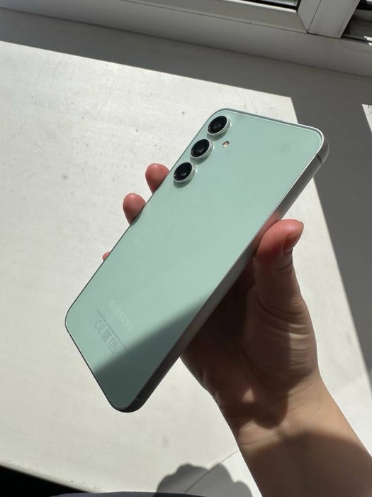 Продается Samsung S23 FE