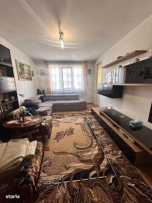 De vanzare aparament 3 camere si balcon, mobilat, etaj 1, boxa 59000e