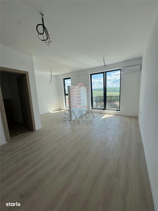 Apartament in bloc nou etaj 3 cu lift — fotografia 1