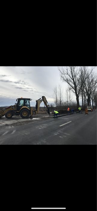 Inchiriez miniexcavator si buldoexcavator cu picon