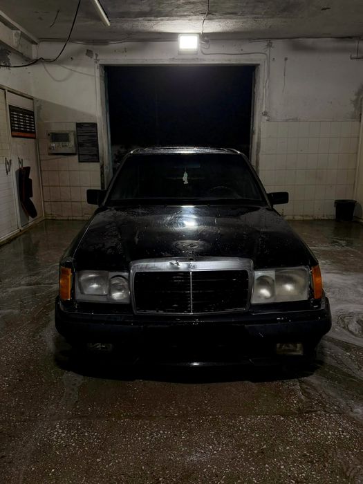 Mercedes w124 e class