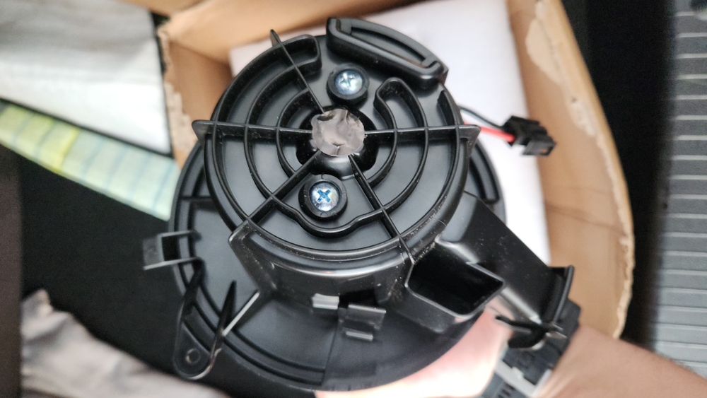 Вентилатор за купе w212