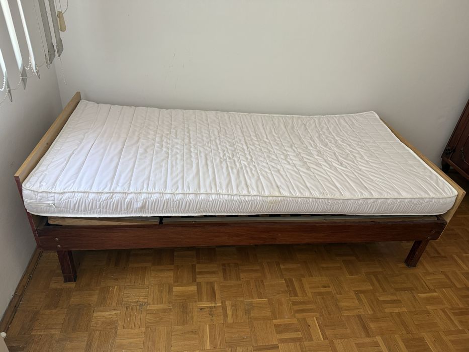 Pat cu saltea inclusa