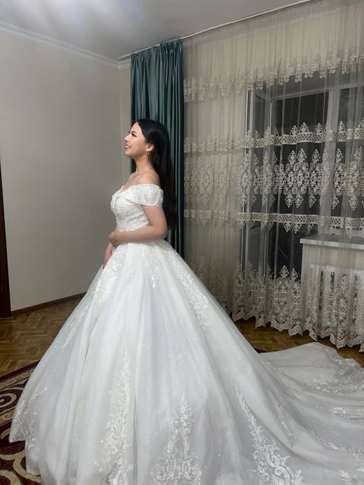 Свадебные платья продаются