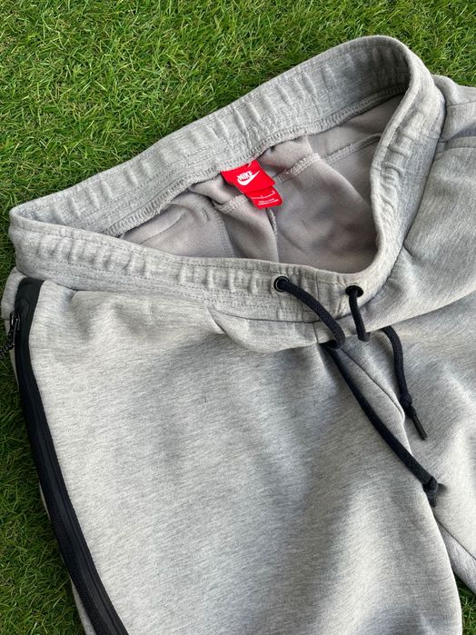 Мъжко долнище : Nike Tech Fleece L
