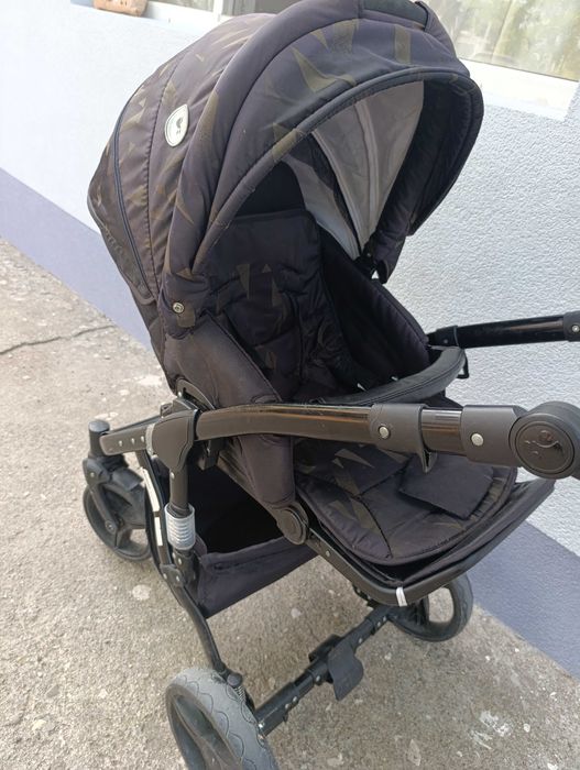 Продавам бебешка количка