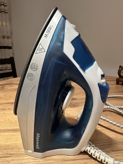 Утюг Maxvell 1800 W