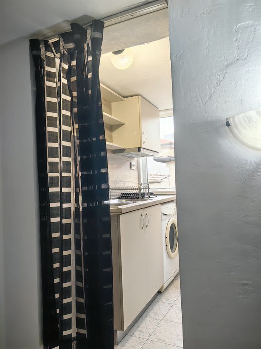 Дава се под наем Едностаен апартамент в Варна, Христо Ботев - 25 кв.м за 219.3 € - Снимка #3