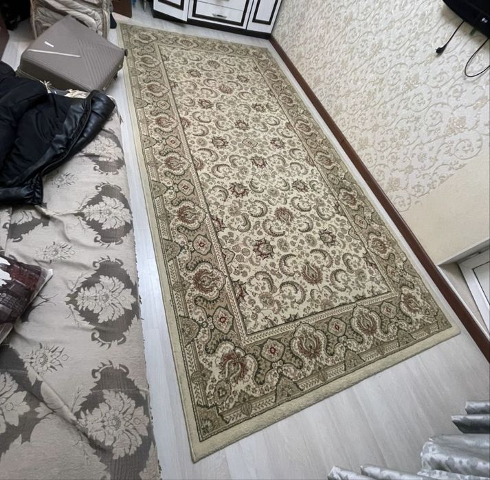 Продам ковер хороший