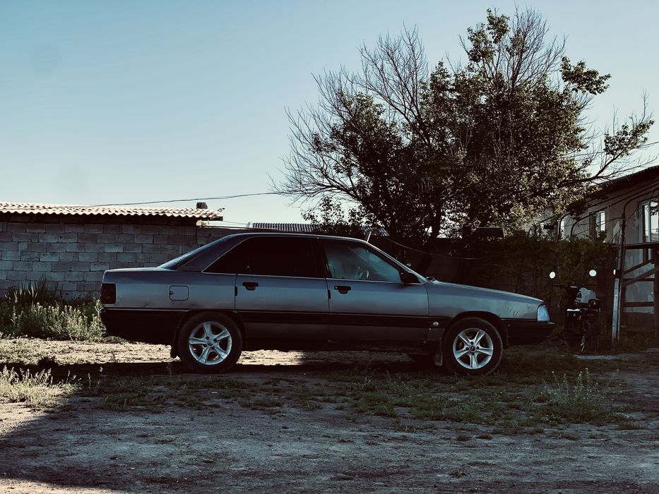 ауди 100 с3 1988 бензин