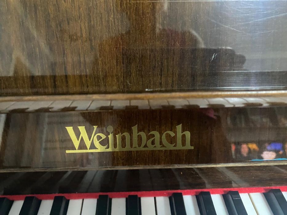 Продам пианино Weinbach