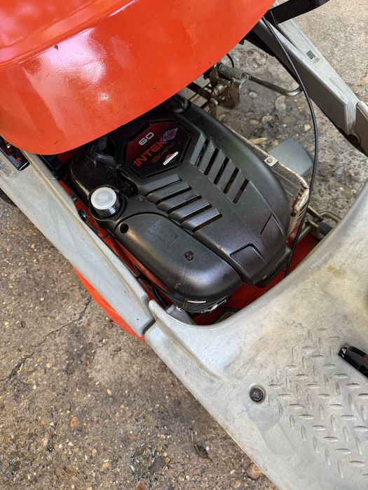 Moto Coasitoare sabo Tractoras iarbă tuns gazon