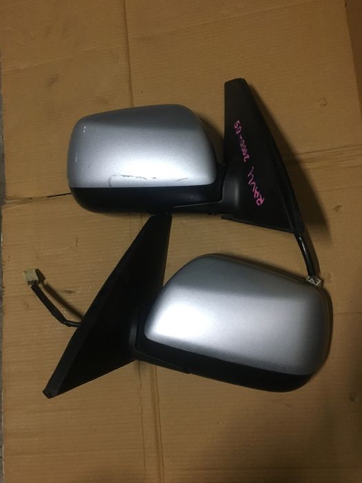 Oglinzi Toyota Rav4 2000-2005. Volan stinga.