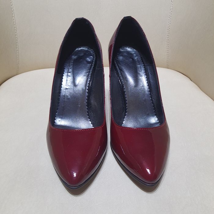 Pantofi piele naturala lacuita